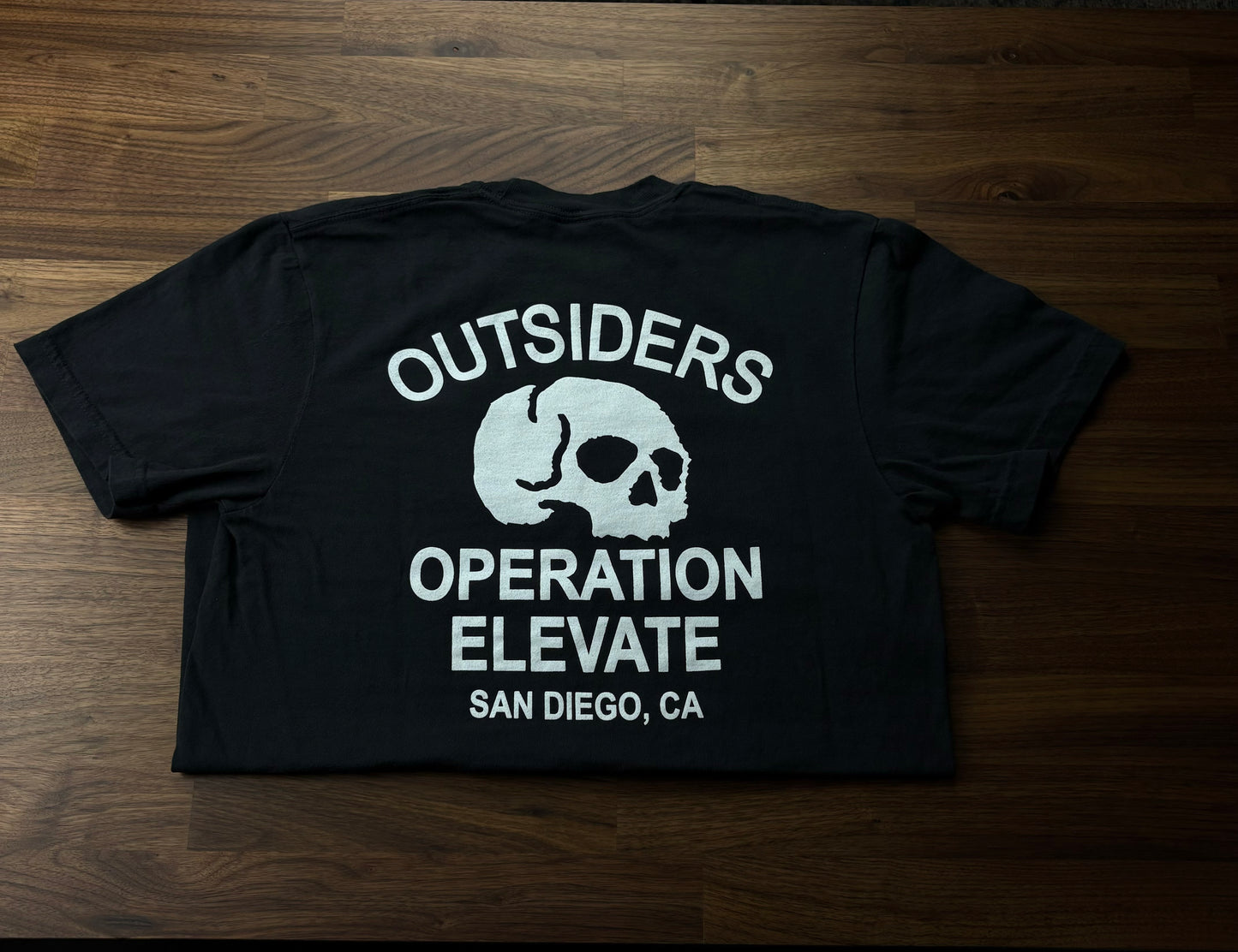OUTSIDERS 002